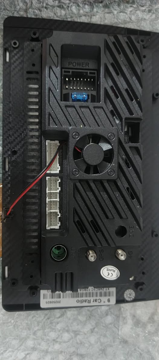 السلام عليكم شاشة سيارة حجم 9.5 انج اندرويد كار بلي كاملة سيم كارت مروحه ذاكرة التخزين 128 /8  جديدة مع كاملة ملحقات السعر, 95 الف  العنوان بغداد الاعظمية ***********
