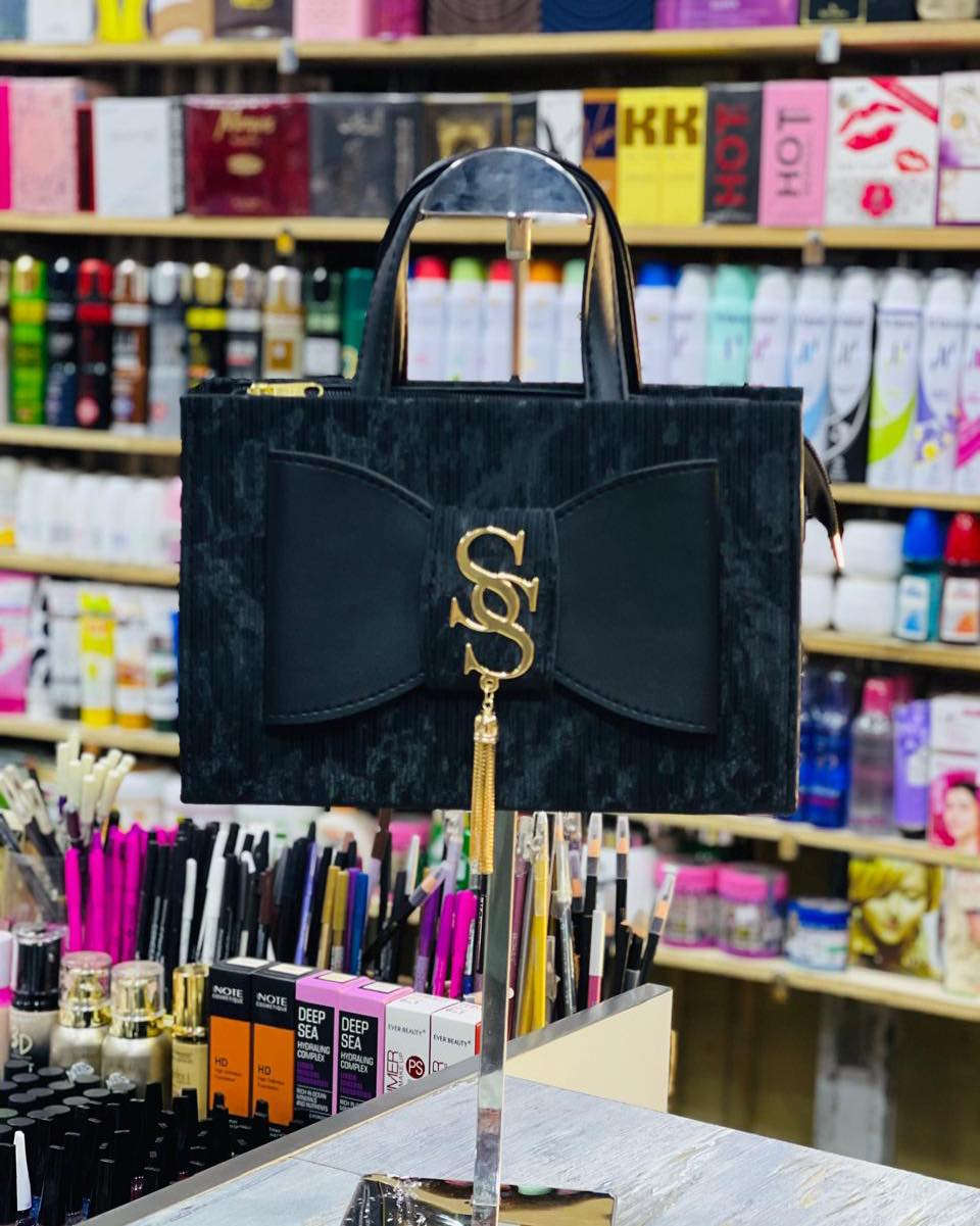 🫣🫣🫣هذا العيد ويانه غير 🥰🥰🥰
جنطه نسائيه بوكس  موديل جديد 
👈🏿👈🏿👈🏿لايوجد لاحجز ولا توصيل 👍
العنوان الانبار هيت حي العمال مجاور قائم مقامية هيت 
0️⃣7️⃣8️⃣0️⃣8️⃣2️⃣4️⃣3️⃣6️⃣6️⃣1️⃣
أوقات العمل 
من ساعه. 9:30 صباحا إلى اذان ظهر 
ومن ساعه. 3:00 إلى 07:00 مساءً 
ومن ساعه. 8:00 ليلا إلى ساعه 11:00 ليلا
