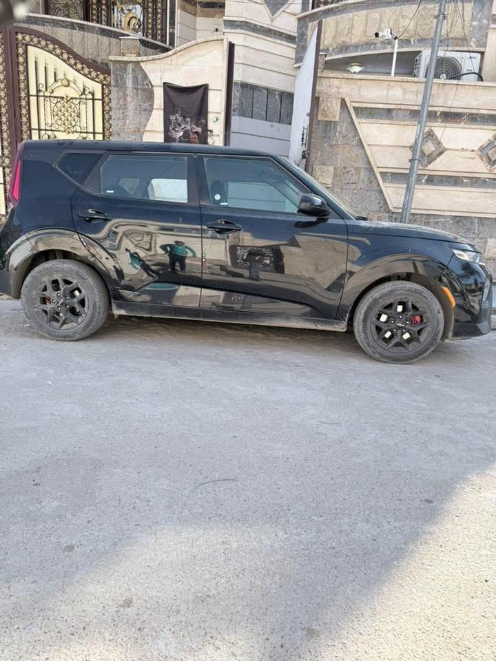 السَلام ؏ـليڪُم  كيا سول 22 للبيع محركها  2000 دوش  هي بية توقف ذاتي ومانع انحدار واوتو درايف واطفاء ذاتي ورادارات وبعد بيها اهواي شغلات  حادثها بسيط جداً  ‭   
ملاحظة السوك كولشي بي وتبقى السيارة ونظافتها مو تجي وتكسر بسعرها السيارة بيها مجال وتفكس عيني
سعرها 145 وبيها مجال 
مكاني بغداد الدورة ‭0783 510 8932‬
‬
