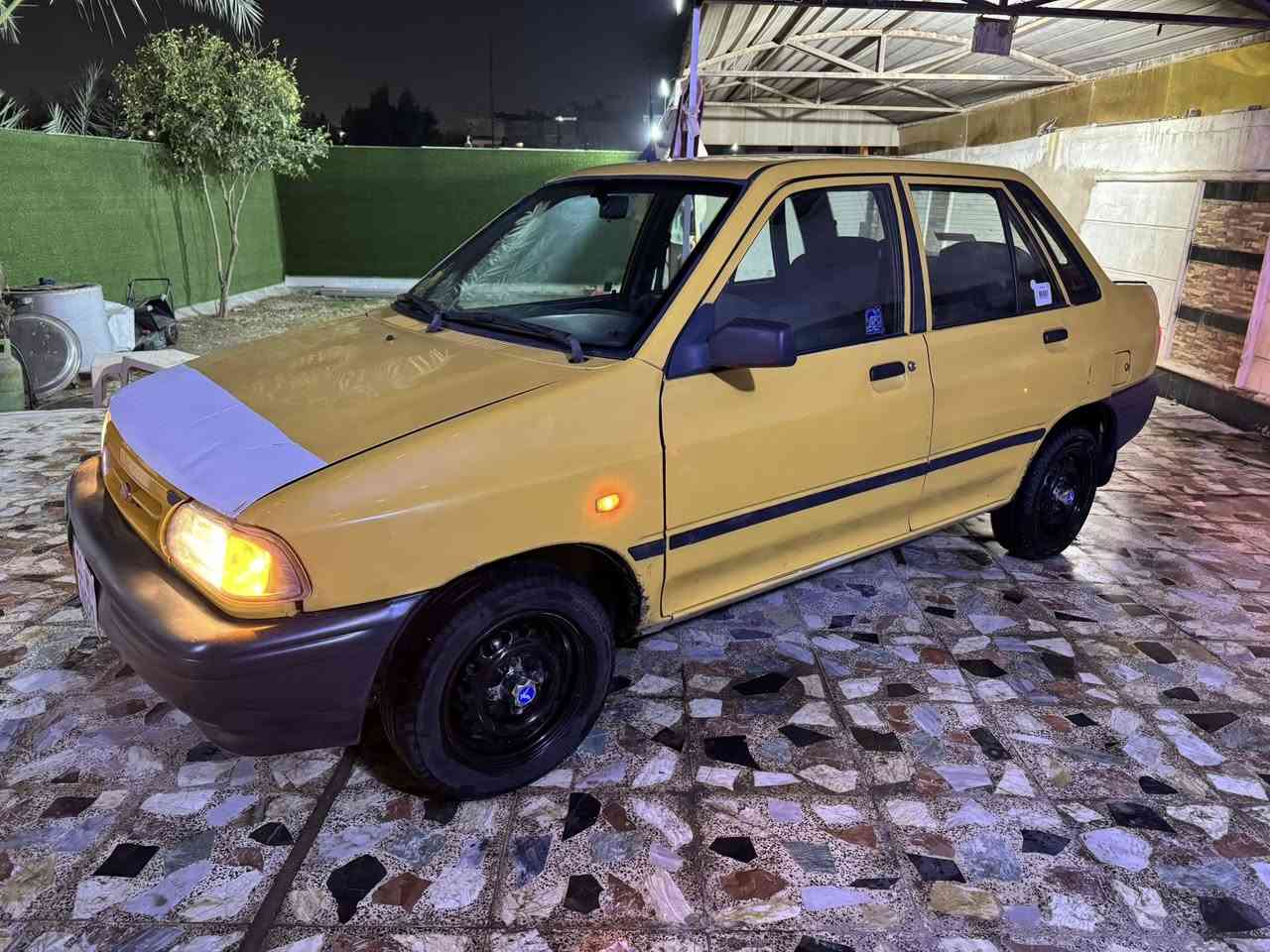 السلام عليكم
سايبا موديل 2015 
تدفئة و تبريد شغال 
البنيد بي بارد قليل فقط
لا ضربة و لا تبديل و لا صبغ 
بأسمي السيارة 
السعر ٣٤ 
***********
