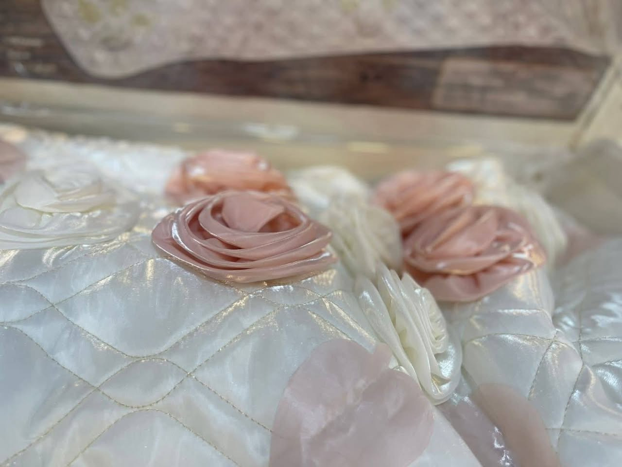 على بركة الله💙💙

وصول جديد.. موديلين فرشة عرس 👰🏼‍♀️🤵🏻

فرشة عرس تركي ثقيل أول ماركة
م1 فرشة تطريز ماركة ثقيل سلم ديباج 
م2مورد البطن ورد ضاهري تول دانتيل نزال قياسات كنك سايز

قياس الفرشة 280*270
وجهين مخده مورد 60*80
كوشة دائرية 45*45

عنوان المجمع/ ديالى جلولاء قرب سوق الجمعة #مقابل_جسر القطار القديم 

توصيل متوفر داخل وخارج المحافظة
حجز واتساب ***********
