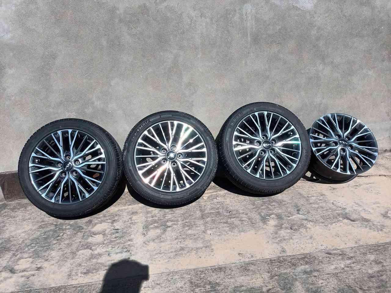 سلام عليكم أخوان 
 تخم ويل قياس 17 + 3 تايرات 225/45/17 
تايرات إنتاج 2025 الأسابيع الأخيرة 

***********
