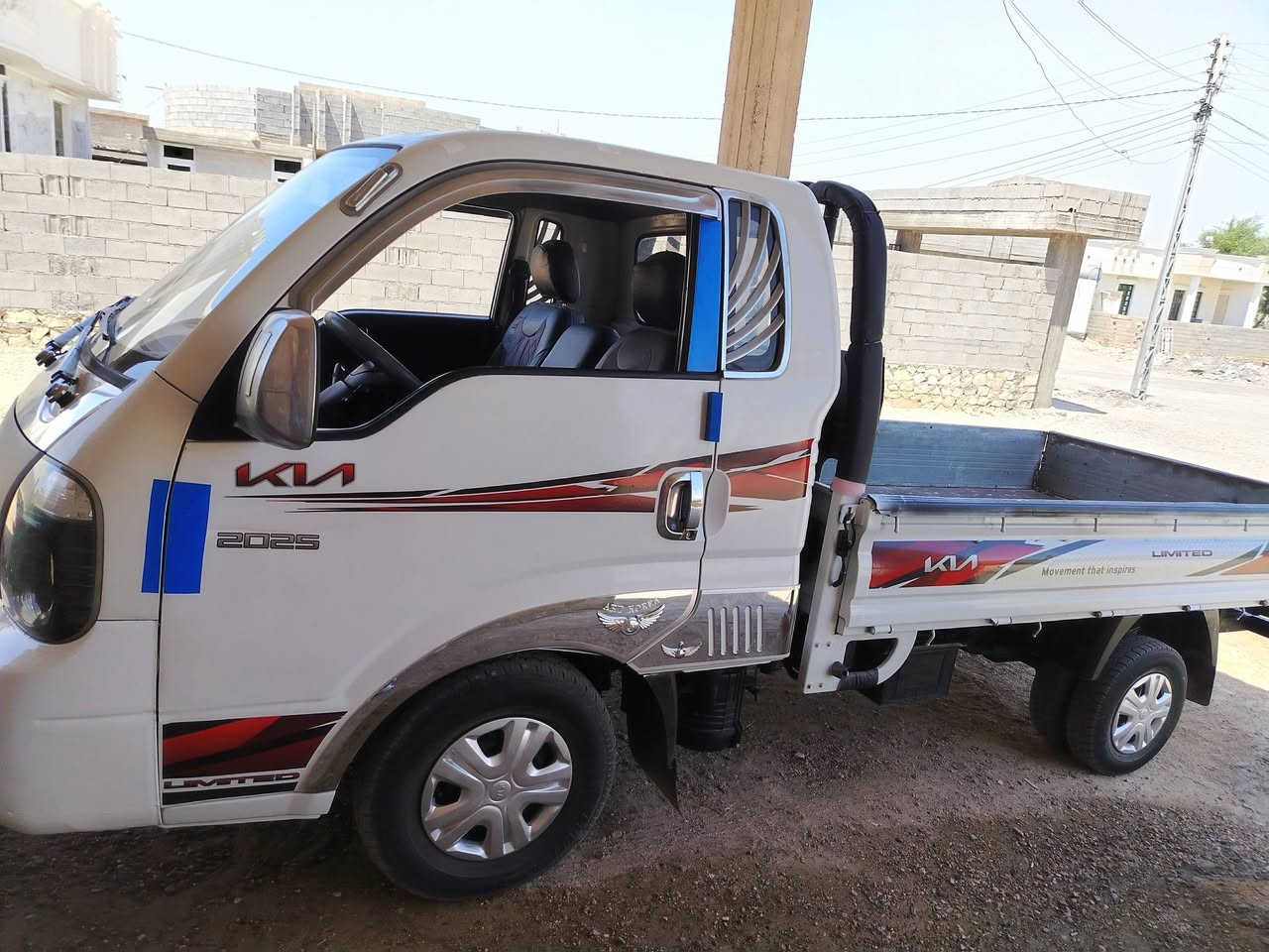 كيه موديل 2015رقم بغداد مكانه الرمادي بيه صبغ بدي وباب السايق***********
