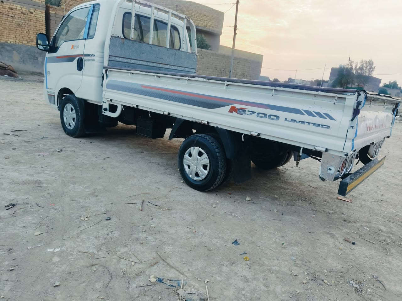 سيارة للبيع كيه بنكو حمل موديل 2017 سنويه مجدده لل 2029
سعر 105 بيه مجال بصيط رقم بصره تحويل مباشر 
مكفوله كفاله عامه شرط فحص من صبق والضربه والتبديل والخياس 
مكينة 2700  مكينة وكير واكسن مكفولات شرط 
حداديه جديده تخم تايرات قبل سبوعين شادينه 
كهربائيات كله شقاله مشروع وطني سنويه مجدده لل 2029
العنوان الناصرية اكثر ستفسار تصل 
***********
