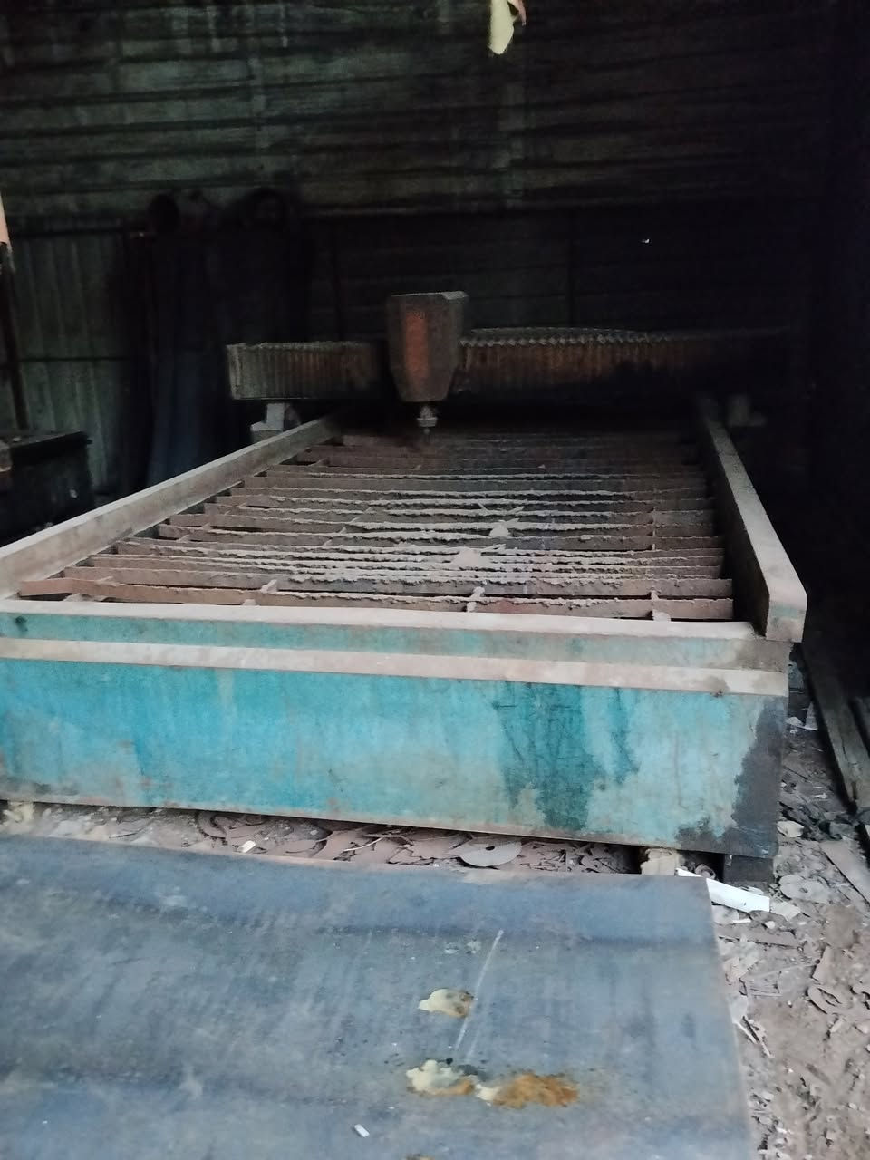 مكأن سين سي عدد2 معه مولده بيرسي 50كيفي للبيع المكان الرميثه الاتصال عله هاذه الرقم ***********
