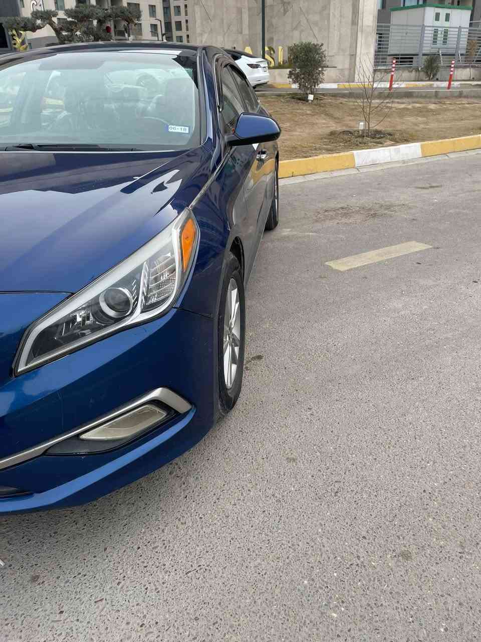 سوناتا موديل 2017 ماشية 114 ميل وارد امريكي كلين داخله للعراق وهنا صار بيه حادث جاملغ خلفي فقط من الخارج بدون داخل وقبق جنطه مصبوغ بسبب الجراد سونار موجود بعده جديد مواصفات عاديه تحكم ستيرن مثبت سرعه 3 انظمة قياده شاشه وكامره خلفيه العنوان بابل المسيب ***********
