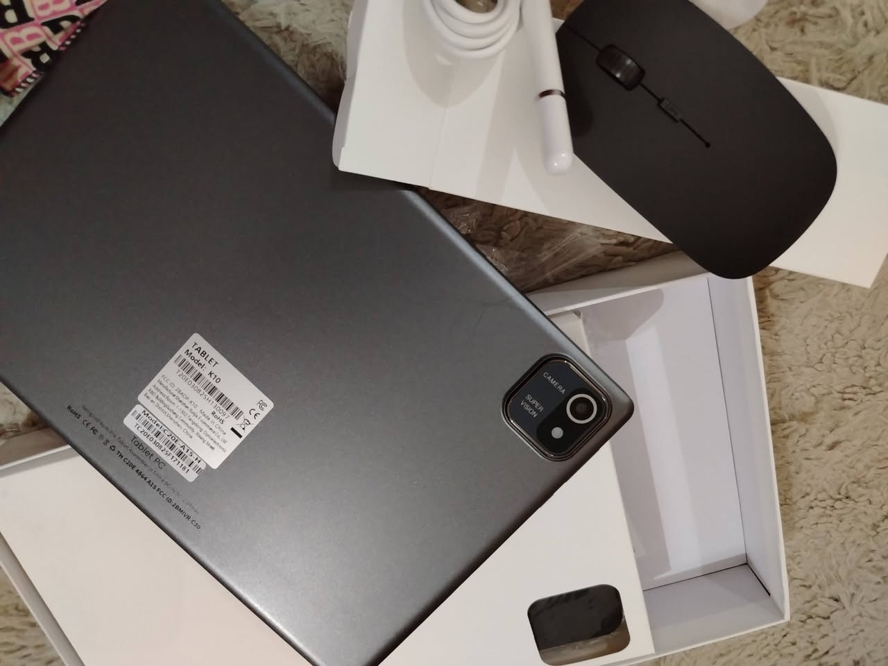 Teclast T40 
📱 الشاشة: 10.4 بوصة IPS بدقة 2000×1200 (2K)
⚙️ المعالج: Unisoc Tiger T618 ثماني النواة
🧠 الرام: 8 جيجابايت
💾 التخزين: 128 جيجابايت مع دعم microSD
🤖 النظام: Android 11 (قابل للتحديث حسب الإصدار)
📷 الكاميرا الخلفية: 13 ميجابكسل
🤳 الكاميرا الأمامية: 8 ميجابكسل
🔋 البطارية: 8000 mA
حوالي 40 فريم بوبجي 
📶 يدعم Wi-Fi، ونسخة 4G تدعم شريحتي اتص
السعر:175  الف وبي مجال

بغداد حي العامل الاتصال ***********
***********

