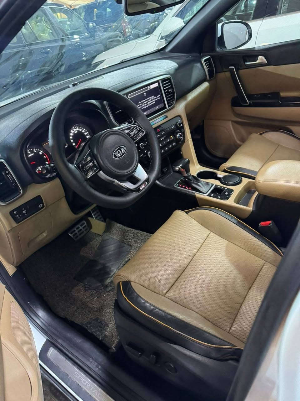 سبورتج جيتي لاين اعلئ فئه 2020
سيارة جديدة جدا كفاله عامة  فول مواصفات 

الموديل ٢٠٢٠  
ماشيه 61

المواصفات :

محرك الفين دوش 
بصمه + تشغيل عن بعد 
بنوراما 
هاندر بريك بصمه + اوتو هولد + مانع نزلاق + مانع نحدار + مود درايف 
صندوك كهرباء + ذكي 
شاشه نفكيشن + كامره داورة
تبريد بيانو + مناخي 
كراسي جلد + كراسي كهرباء 
شاحن واير ليس للهاتف نقال 
بكلايت لد + لد نهاري زينون + بروجكتر زينون 
8 ايرباك 
دركة حرف D
حساس امامي + حساس خلفي + حساس مطر + حساس لايت 
تبريد قطعتين 
ويل كب كبير
نيكلات دوس كروم 
رقم بغداد الدولي جديد هزه كامله وجديدة 

مكاني بغداد
رقم ***********

.:: السعر 222 وبية مجال الطيبين
