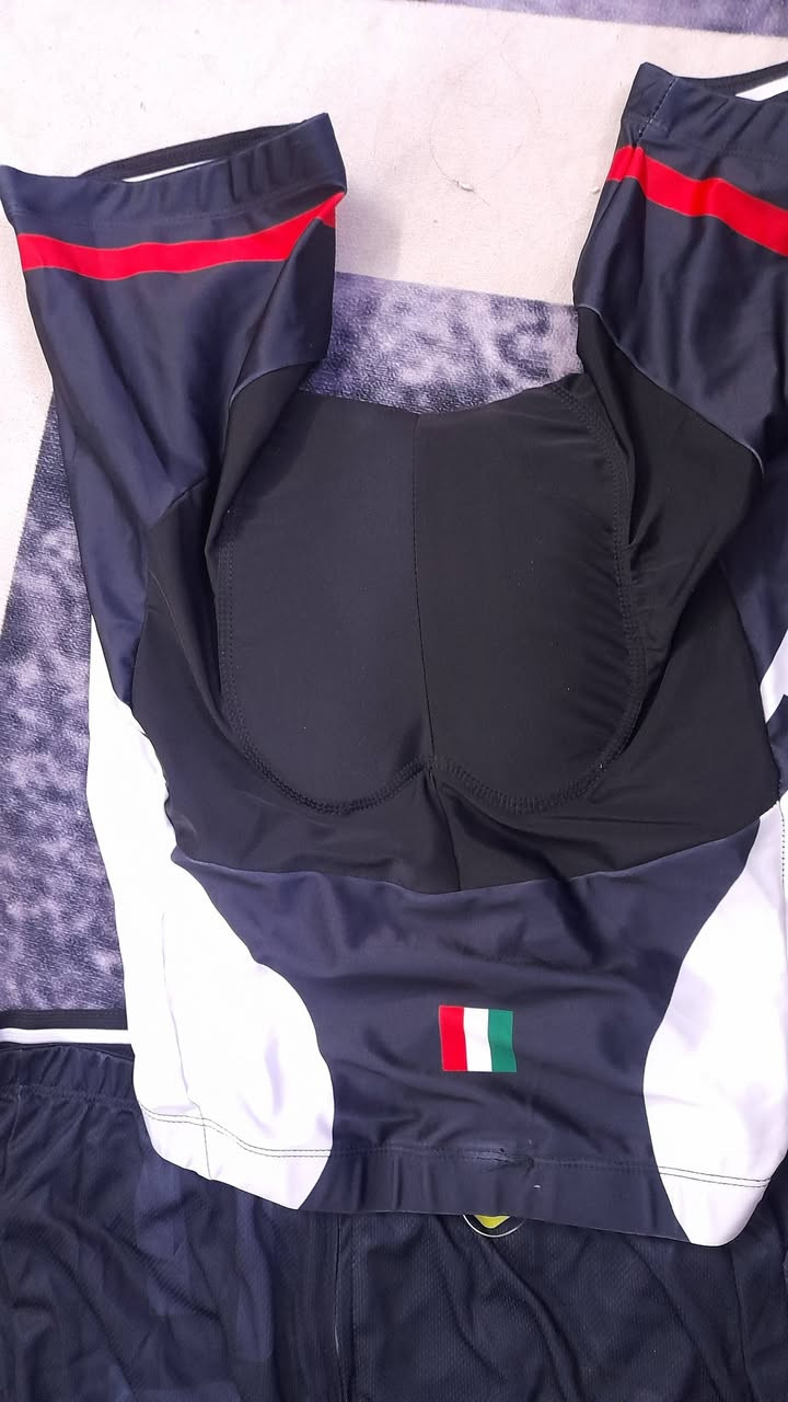 سلام عليكم سيت جديد مقاس xl متكون من ثلاثة قطع كل جديد سعرها كلها ١٠ الاف دينار مكاني بغداد


**إذا كنت صاحب هذا الإعلان وتريد حذفه لأي سبب، رجاءا أرسل رسالة إلى الدعم الفني**