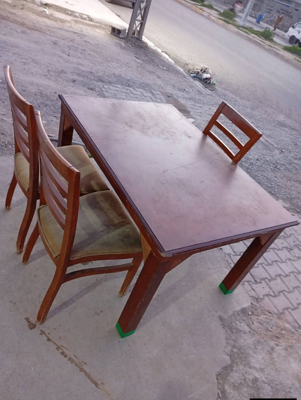 غراض للبيع كلمن وسعره للستفسار***********
