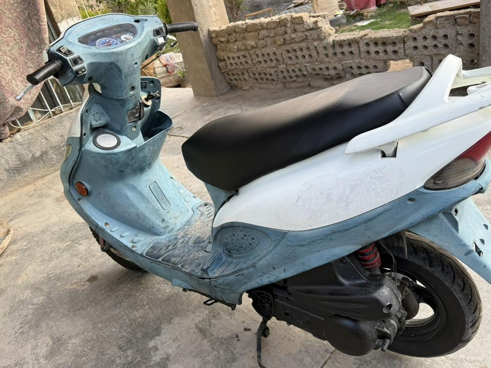 دراجة
للبيع كهربائيات شغال سلف  لايت هورن الدراجة نضيفه شوف العين ‭0774 239 0729‬ واتساب فقط. حي الحر
