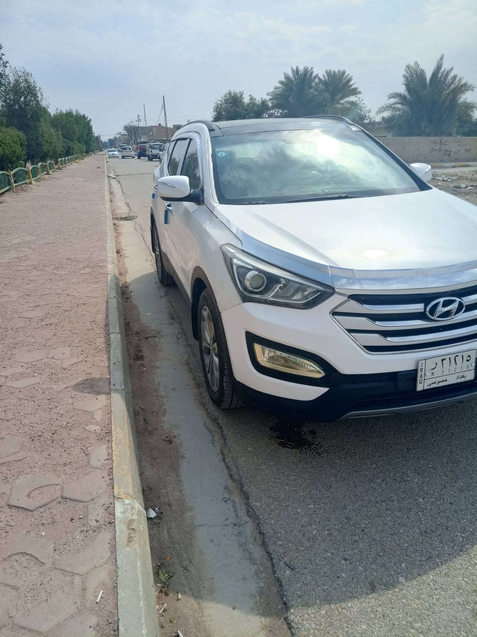 السلام عليكم
سنتافي موديل 2014 رقم بغداد الماني 
السيارة فول مواصفات واحد ع واحد 
مكينة 6 سلندر 
3 قطع تبريد
7 ركب
بصمة فتحه
اشارة ترحيب 
مري شفط
كرسي كهرباء
سايد بريك دكمه
فور ويل السيارة بيها اربعة قطع صبغ 
السونار مرفق مع الصور سعره مناسب 140$
مكينة وكير مكفولات تخم تاير تبريد ثلج مكانها كوت مركز مدينة 
***********
