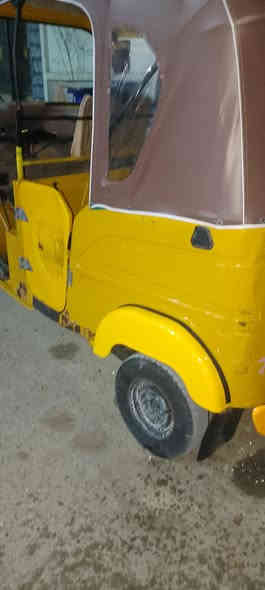 سلام عليكم تكتك البيع مديل 21مرقم تحويل مباشر سعر 6500وبيه مجال قليل حك جيه هاذ رقمي ***********
