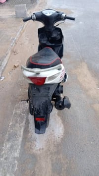 دراجه ماكس مضلع دراجه نظيفه وحلوه مكينه ما مفتوح تخم تاير جديد نقصه بس...