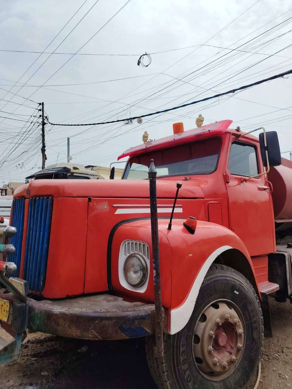 اكسل مال حديث شاص مقفول وفران داكشن***********% 113سكاني111 مكينه 12 ونص سوبر رقم بغداد موديل 79
