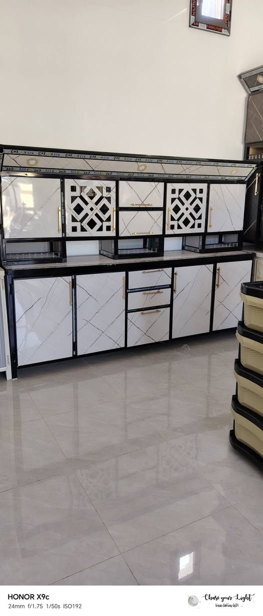 لستنا الوحيدين لاكننا الفضل سلام عليكم يوجد كاونترات جديد للبيع القياسات مترين ومترين ونص وثلاث أمتار والسنك آت متر 30 مرمر الاستفسار على هاذه الرقم *********** بي واتساب مفتوح يوجد توصيل كافت مناطق القائم وفتح وشد خليك مرتاح ويانه
