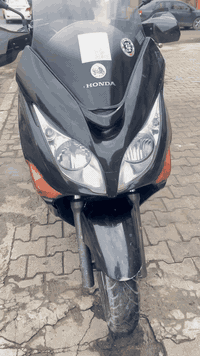 السلام عليكم
سلفر جيتي. 400 
محرك مكفول 
كفرات بيها ضربات بسيطه 
***********
