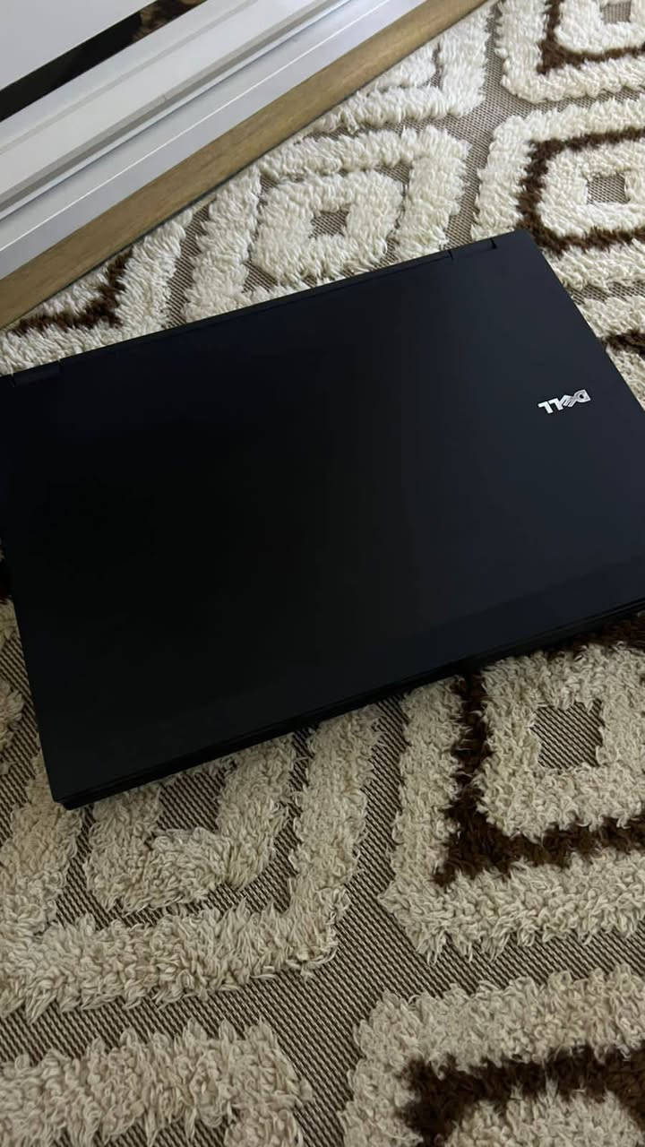 سلام عليكم ورحمه الله وبركاته 
حسابه DELL نضيفه جدا للبيع فقط كامله اي نقص مابيه 
ونطيك وياها الجنطه مالتها الحاسبه مال دراسه مكان الفلوجه حي العسكري يم جامع الحسين ب 95 أبيه مجال بصيط حك جيتك   وتدلل.   رقم لهاتف    اثير واتساب ***********
