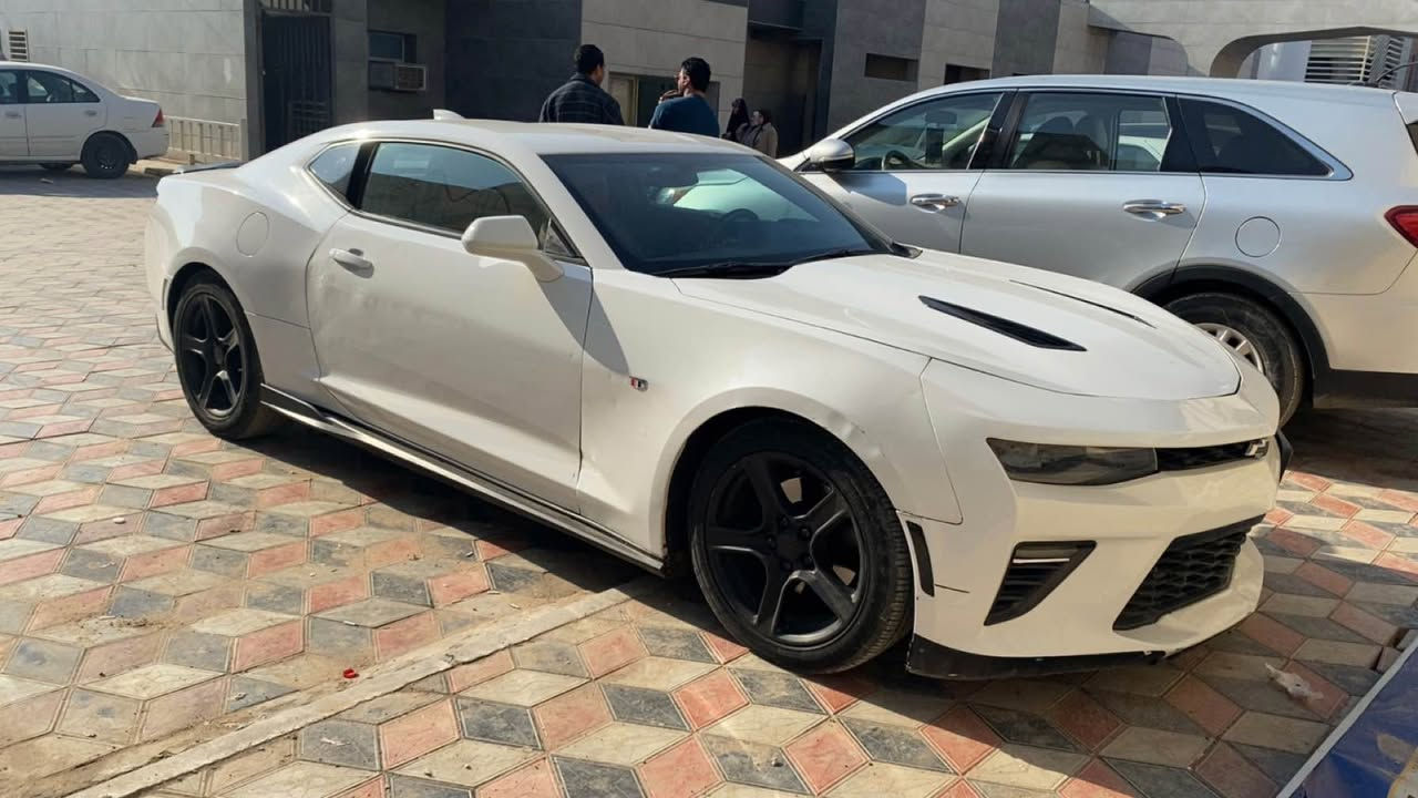 كمارو ٢٠١٧ فول عدا الفتحة
حادثهة طخة بالجاملغ فقط شرط السونار و الجاملغ نفسه مصلح
و الحادث مرفق بالمنشور
رقم اربيل دولي جديد بسمي شرط التحويل او وكالة تدلل 
Rs سلندر ٦
كير اوتو
جديدة السيارة
شاشة
كامرة
حساسات
كشنات جلد
كشنات كهرباء 
سستم صوت
تدفئة بالكشن
مودات قيادة
شفتات
ب ١٢٢ ورقة و بيهة مجال بسيط
***********
مكان السيارة بغداد جميلة شارع خير الله بغداد, العراق
