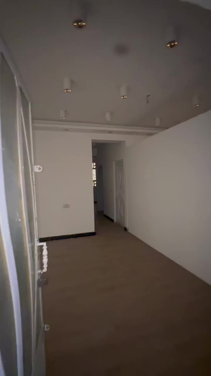 للايجار شقه صاله وغرفه وحمامات ومطبخ عنوان تقاطع سيد الحليب خلف جامع  المؤمون  
تجاري 
مباشر مع صاحب البنايه 
٩٠٠  الف قفل
الاستفسار ***********
