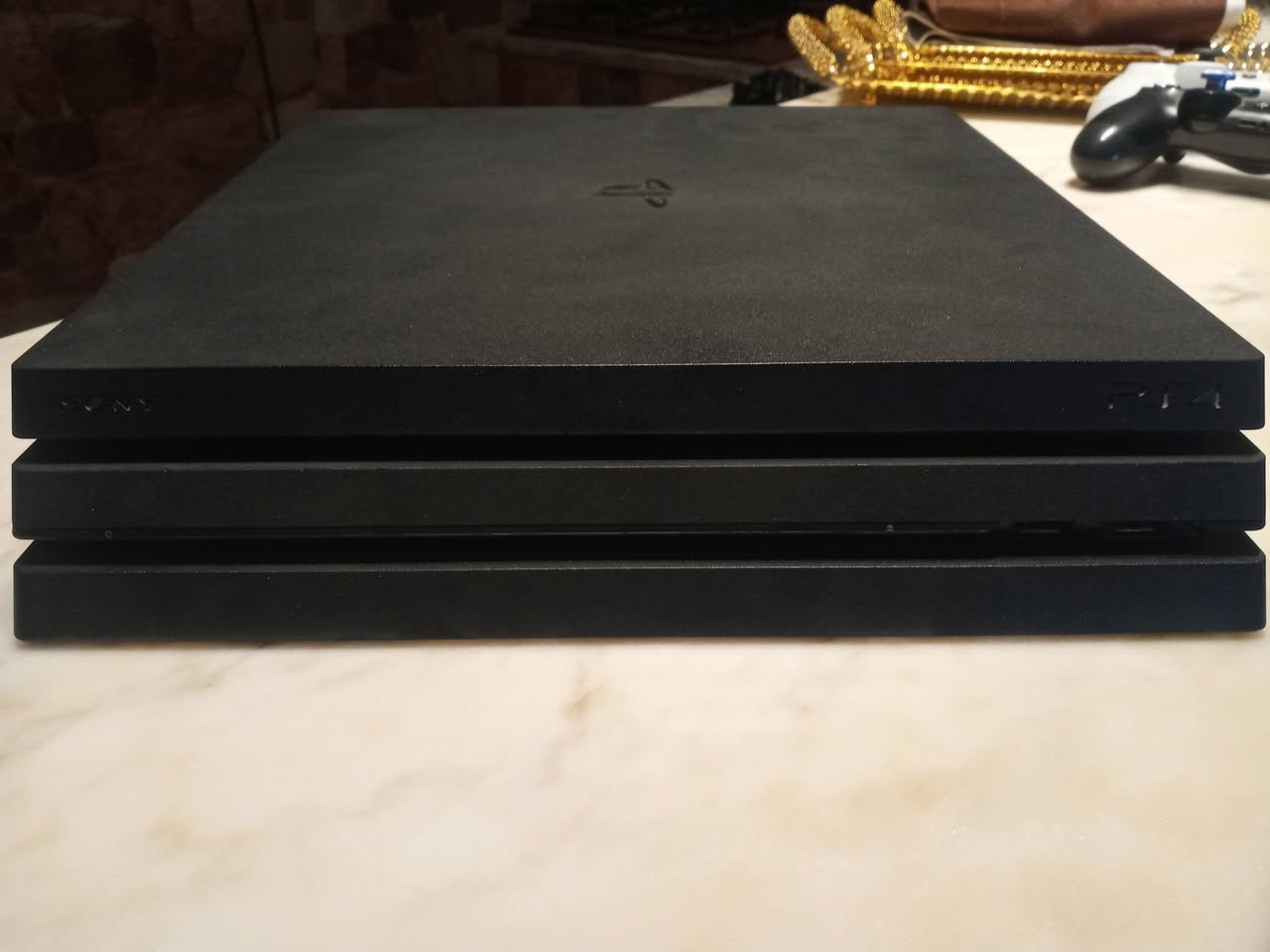 🤩 PS4 flache version 11.00
🤩 2 manette 1original. 1 coppy
🤩 نظيفة ماديرش لحس 
🤩فيها كثر من 15 jeux
المهتم يبعثلي بريفي


**إذا كنت صاحب هذا الإعلان وتريد حذفه لأي سبب، رجاءا أرسل رسالة إلى الدعم الفني**