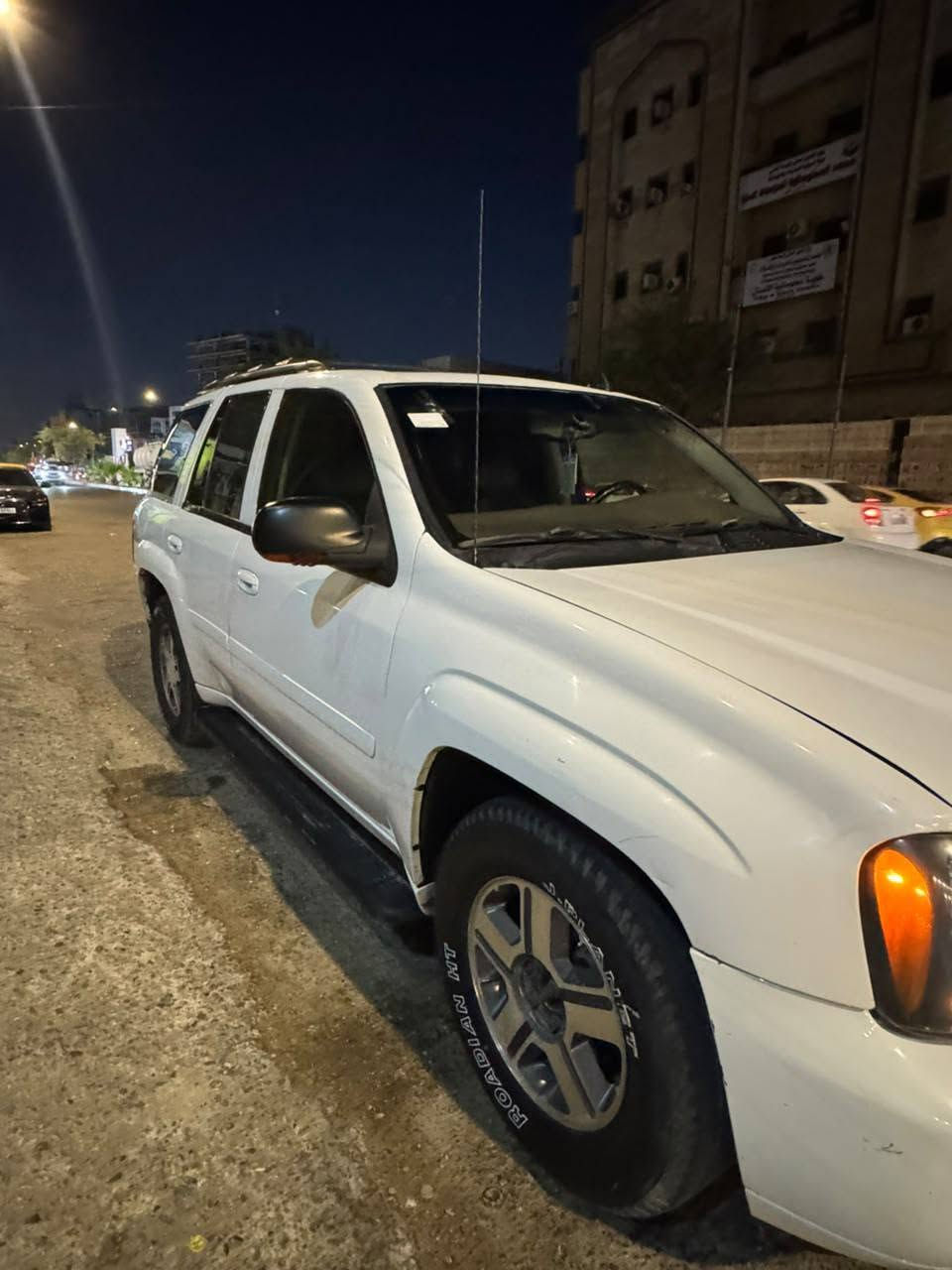 سلام عليكم شوفرليت بلايزر 2007 سياره نضيفه كير مكينه حداديه كله جاهزه سياره فول فتحه بلسقف  تحكمات  رقم اربيل سونار بلمنشور  بسمي شرط التحويل السعر 105 وبيه مجال العنوان بغداد رقم الهاتف ***********
