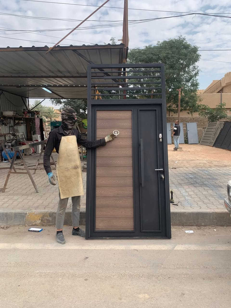 تعلن حدادة علي الصميدعي بعمل كافة انواع حدادة 
عنوان تكريت حولي زهور حدادة علي الصميدعي 
رقم ***********
