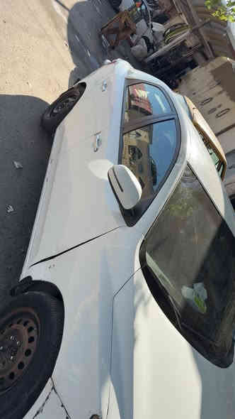 اسلام وعليكم. سيراتو لبيع موديل 2012 السيارة خير من الله. كير مكينة مكفولات تبريد ثلج  بيهة ضربة بل جاملغ الخلفي. بصيطة كلش ولجاملغ المامي بصيطة  السيارة خليجي رقم اربيل اتريد وكالة اتريد تحويل ثاني يوم. يرادلهة شغلات بصيطة كلش. سعرهة 85 وبيهة مجال بصيط. مكاني بغداد شارع حيفة ***********❤️
