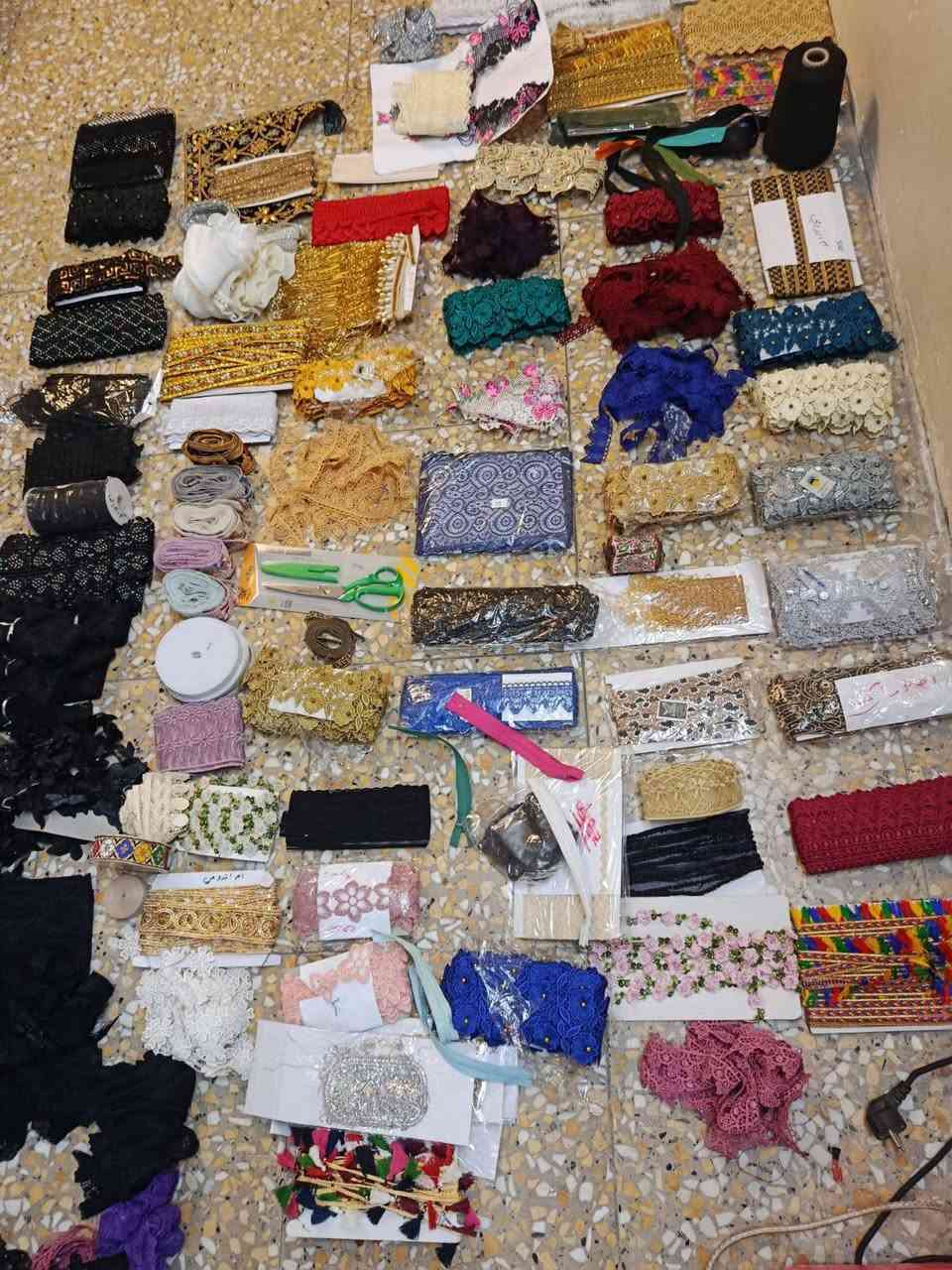 غراض خياطه للبيع 
تركت الخياطه واريد ابيعهن جدد مصارلهن فترة من مشتريتهن ونضيفات كدامكم بالصور وموديلات يخبلن ودابيعهن جوة سوكهن
الغراض كلهن اللي بالصور سعرهن 250 الف


**إذا كنت صاحب هذا الإعلان وتريد حذفه لأي سبب، رجاءا أرسل رسالة إلى الدعم الفني**