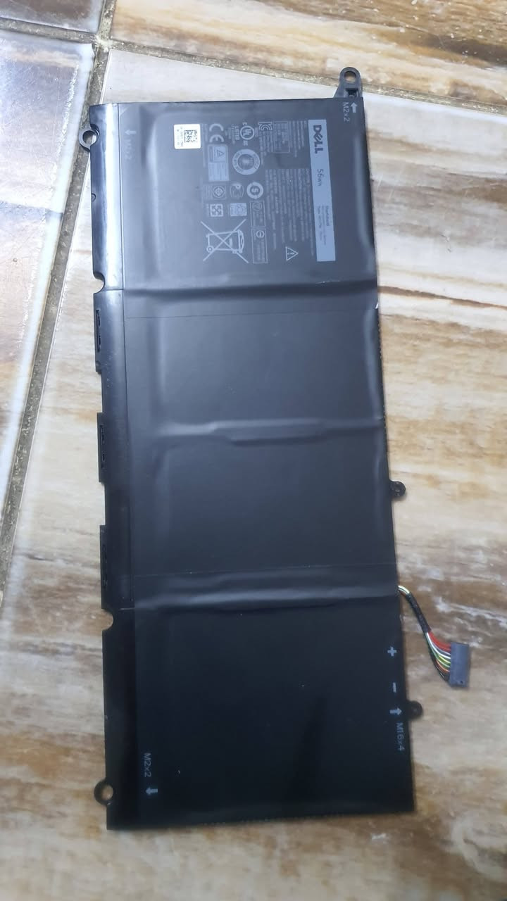 بطارية ليثيوم DELL للبيع جديد ***********
