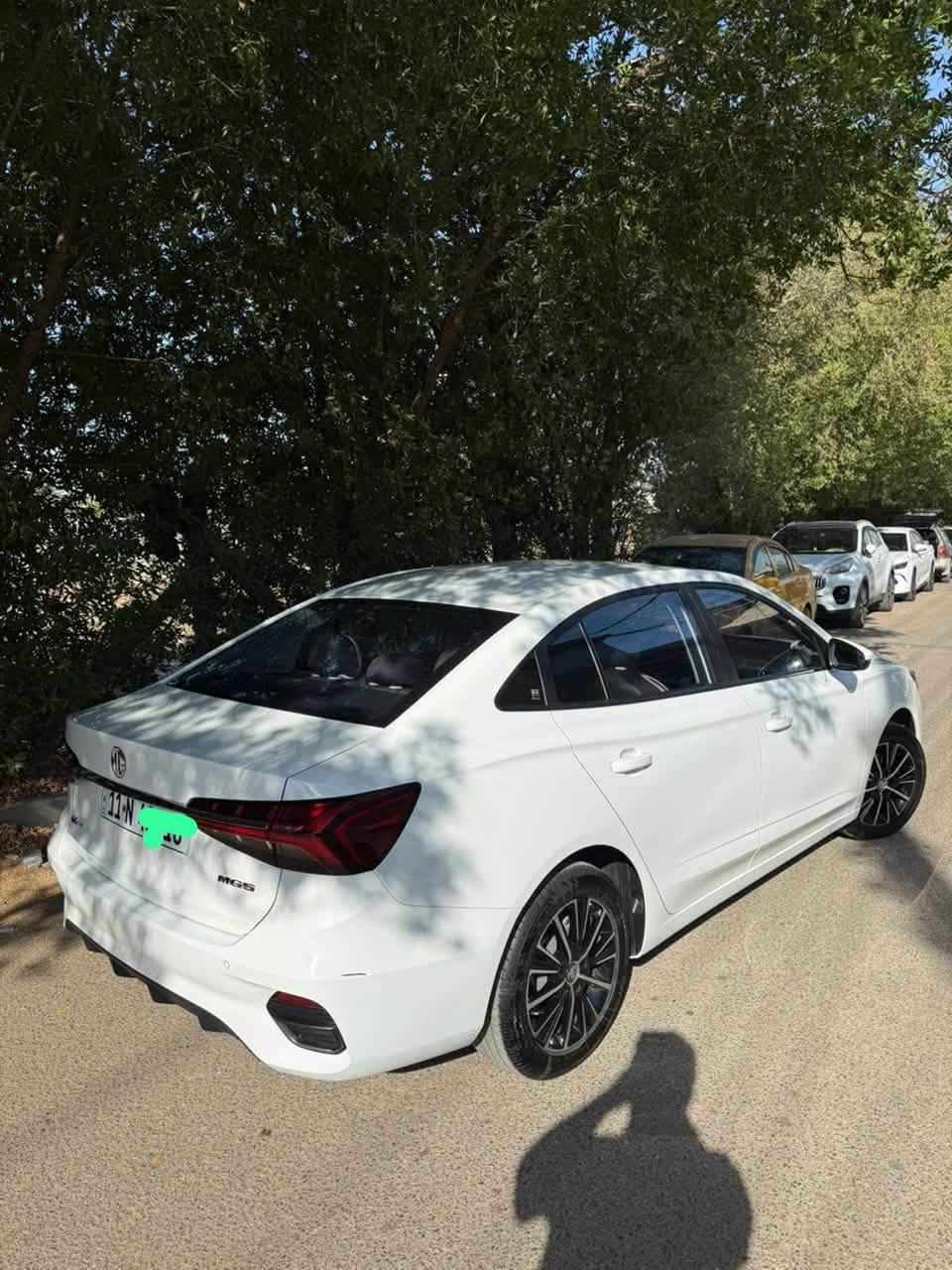 MG 5 Plus  2025 موديل  
نص فول
استلام من الوكاله

لون أبيض  🤍

مرقم بغداد 

المحرك 1500 تنفس طبيعي

تبريد قطعتين خلفي +امامي

مثبت سرعه 

اوتو هولد

انارة ترحيب

بصمة تشغيل وبصمة ابواب(سائق)

شاشة وسطية جبيرة 

شاشه ابل كار بلي واندرويد

اشاير بالمري

حساس ضغط الاطارات

حساسات خلفية

تحكم ستيرن 

هاند بريك بصمة 

بغداد حي العامل

السياره ماشيه 7 الف وشويه
عليها عازل جام 
والكشنات مغلفه
السعر 115$
للتواصل واتساب او اتصال
***********
