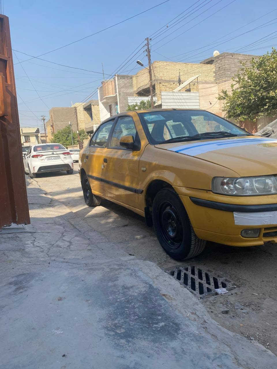سياره سمند البيع م 10رقم إنكليزي مصفر هيه وغرامات تبريد شغال تخم تاير جديد مكنيه لأ تبخير السياره بسمي صديق مكلف بالنشر السعر 28وبيه مجال ***********
