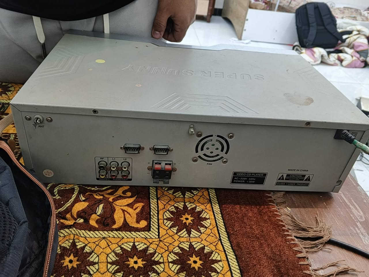 جهاز مشغل كاسيتات واقراص وراديو شغال  وينربط بي مايك وداخله سماعات ثنين وفان بس ماعرفله ولاعندي كاسيت وقرص نظام البيع فحم السعر15 توصيل متوفر


**إذا كنت صاحب هذا الإعلان وتريد حذفه لأي سبب، رجاءا أرسل رسالة إلى الدعم الفني**