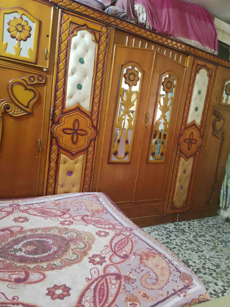 السلام عليكم غرفه خشاب.البيع.السعر 300بغدادمدينةالصدر.رقم***********0
