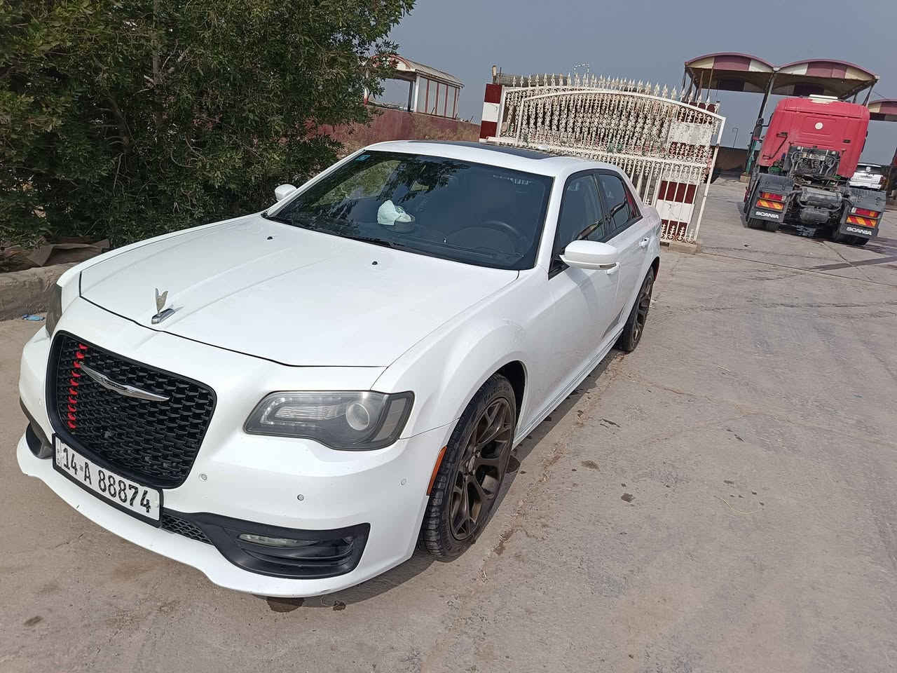 اوباما S gold اعلى مواصفات ال S 
السياره تقرير بيهه باب خلفي كلير 
وبيهه بعض التلحيظات السعر ٢٠٠ وبيهه مجال 
ذي قار الچبايش 
*********** الشيباسيش, ذي قار
