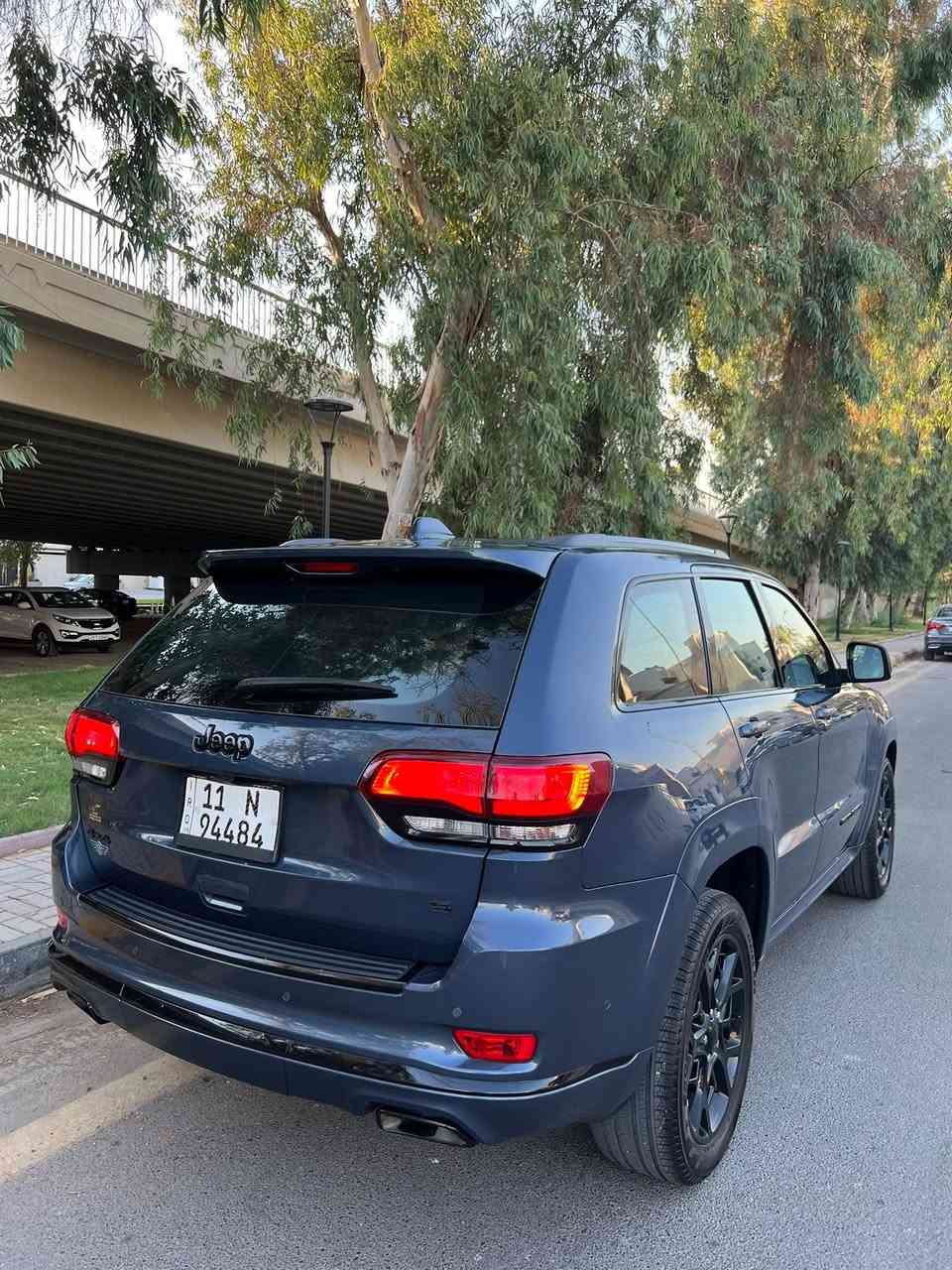 jeep S  2021
السياره مخزنه ماشيه ٢٩ كيلو وليس مايل 
بحالة الوكاله كاعياتها بالجيس بعدهن 
للون مميز رقم بغداد بأسمي بصماتها ثنين مال شركه موجوده 

السياره فول الفول رادار ٣٦٠ وفول حساسات خلفي امامي ونقطه عمياء 
داخل جلد وتدفئه وتبريد بالمقاعد والستيرن وحفض ميموري 
سستم سماعات تحديد مسار فول تحكمات ستيرن شفتات 
تشغيل عن بعد السياره جكه وحده مابيها مكانها بغداد 
  
سعر :٣٦٥
***********
