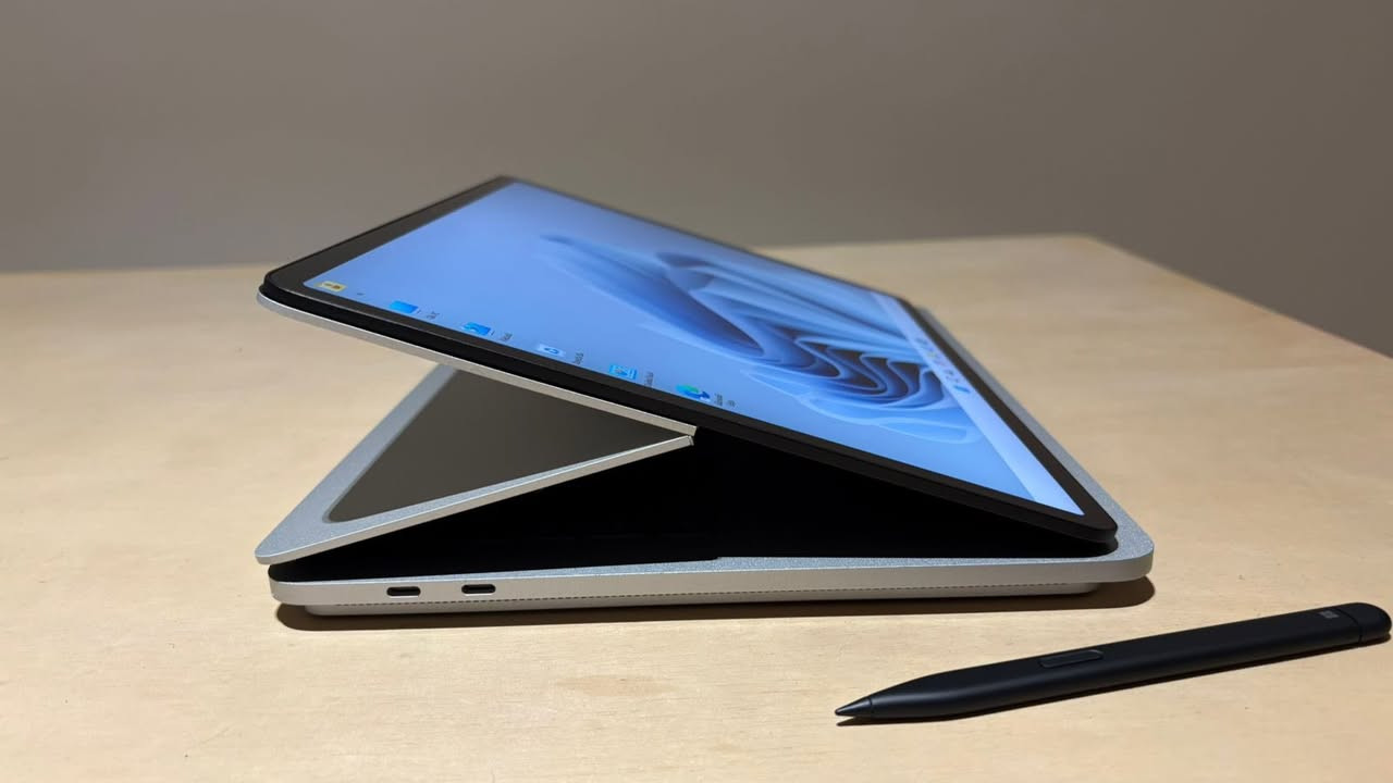 سيرفس لابتوب استوديو
سيرفس استوديو
شاشة حجم 14.4 بدقة 3k تردد120HZ
 جيل ال 11معالج Core i5
الرام 16 GB
الهارد 512 GB
 برو مع قلم slim 2
مكاني البصرة لايوجد توصيل 
***********
السعر 900 الف بي مجال
