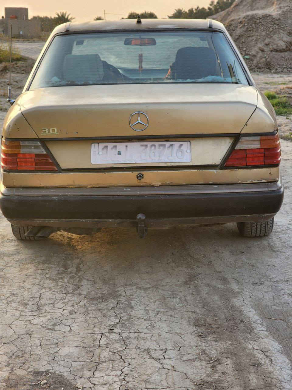 سلام عليكم مرسيدس دب مديل85 محرك والكيربطه ثنين ونص  رقم بغداد نكليزي بسمي تحويل جديد سنويه نهايت ال29سياره كهربيات كله شغاله محرك شرط حاويه كير، تخم تاير سياره بيه جرد سياره شرط لا ضربه ولا كص خاص موجود السعر 35وبيه مجال مكاني بابل الشوملي تبريد فقط بس غاز ***********
