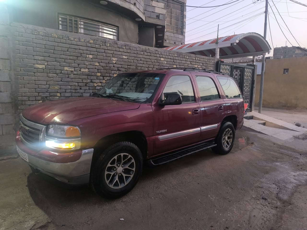 سلام عليكم جمسي يوكن الفينيه مديل 2004 سياره ابلاديه وجاهزه من كلشي اي نقص مابيها تجم تاير جديد حداديه جديده سنويه جديده وبسمي كهربائيات كلها شغاله وبلاديه سعر 132 ماملعوب بيها ابد كل بلاد سياره بسمي رقم بغداد مميز مكاني البصرة شط العرب صالحيه ***********
