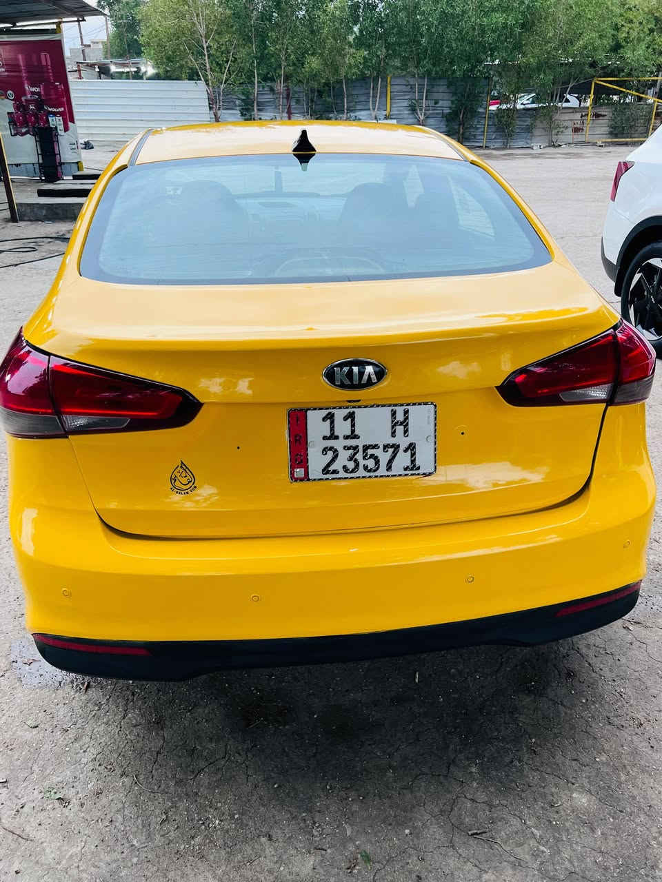 ‏السلام عليكم
‏فورتي مديل 2018 للبيع 
‏حادثهة قبق جنطة تبديل بدون حوض 
‏وهنا ب عراق جاملغ عكس السايق بدون دواخل مصلح نفسة 
‏المكينه بيهة خيط تبخير 
‏مواصفات عادية 
‏باسمي تحويل ثاني يوم 
‏سعرهة ١٠٧ 
‏للاستفسار 
‏***********
