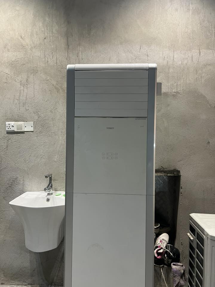 السلام عليكم 
توست 3 طن 
غاز 410 
نظيف جدا جدا 
بدون نقص مغسول وجاهز 
جيب وشد بدون نقص ضمان شهر 
السعر 925 الف 
يوجد خدمه توصيل داخل بغداد فقط 
0771.443.0446
