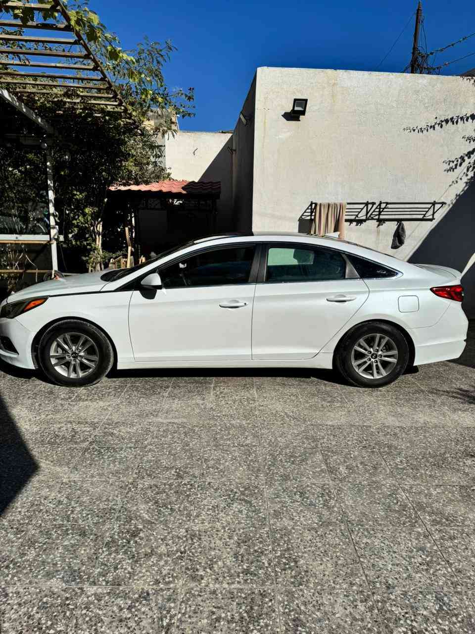 السلام عليكم / سوناتا ٢٠١٧
المواصفات /عادية
لايت زنون
تحكم ستيرن
شاشة بلاد
الداخل بيج 

الاضافات / تخم تاير جديد.وتغليف القمارة فابلون أسود

حالة السيارة / محرك مكفول حدادية مكفولة كير مكفول ممشى السيارة ٩٤ الف حقيقي

السيارة وارد امريكي وحادثها بسيط جداً

للتواصل ***********
