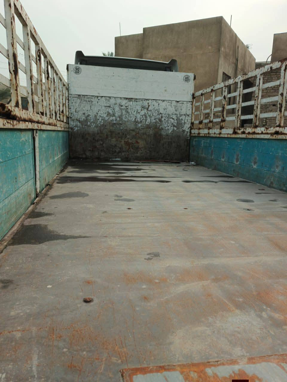 بدي اتيكو للبيع طول 7مترو10سم كاعيه حديد جوانب متحركه للاتصال ***********
