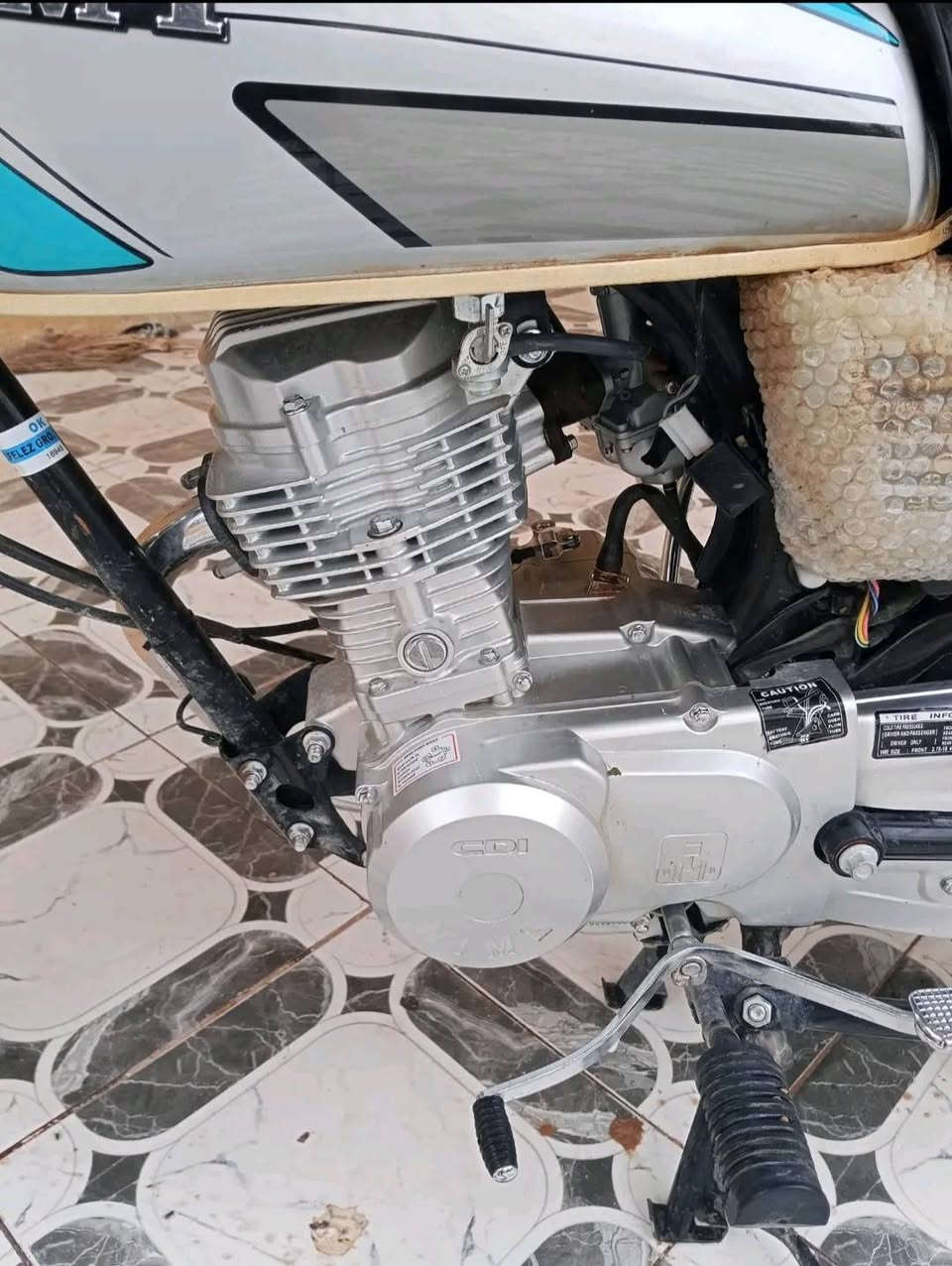 سلام عليكم دراجه نامه امتياز للبيع مستعمله شهر واحد فقط مابيهه شي الدراجه نظيفه شركه أوراق مكفول كفاله عامه السعر استفسار عن هاذ الرقم *********** السعر خاص
