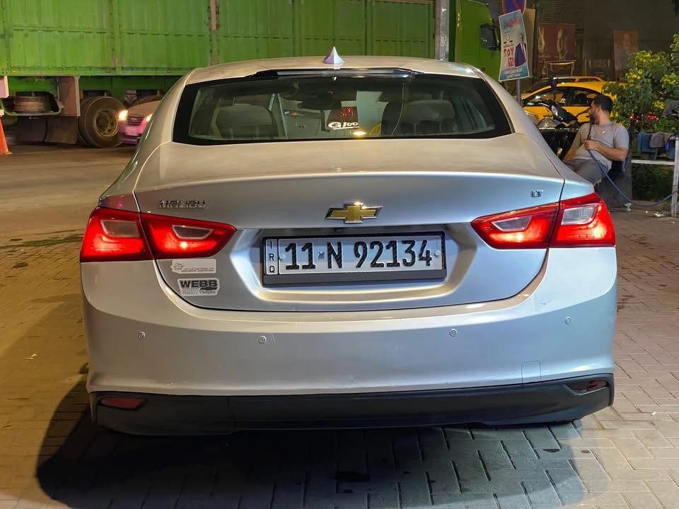 ماليبو 18 lt مواصفاتها معروفة
الضرر ناشرة واكو طخة بالباب مال سايق
بجمها كبس 
 المكينة والكير كفالة 
ماشية 180 الف km 
بداية جراد بنيد وقمارة 
بس السيارة حلوة تخبل 
رايدها 103 وبيها مجال بسيط 
واذا اكو مراوس حسب القناعة 
*********** هذا بي واتس 
***********وهذا موجود ع الخط 
بس اخوان فدوة اذا تجي تشتري لاتكسر بيها لان والله السيارة تخبل
