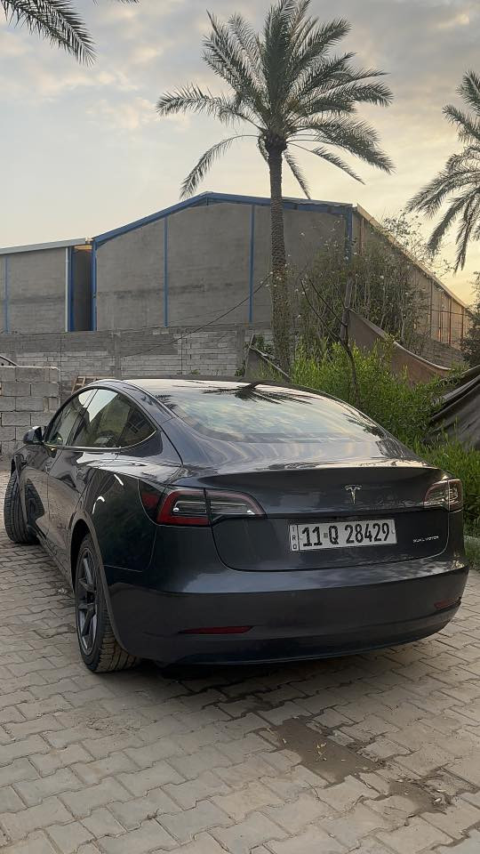 السلام عليكم 

Tesla model 3 dual motor long range 
450 حصان 
من 0-100 4.4 ثواني 

اوف لاين 
ماشية 45 الف 
حادثها بسيط و صور الحادث بالمنشور 
سعرها 155 
بيع او مراوس 
مكانها اليرموك او الشعب 
 ***********
