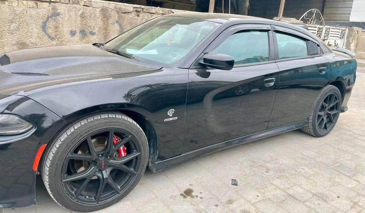 جارجر sxt فول 
موديل:2015
رقم بغداد تحويل مباشر السياره بأسمي
فتحه
كشن كهرباء
كت دعاميات ودوسات srt
بنيد كربون فايبر srt
ويل حجم 18
تحكمات ستيرن

السياره يرادلها شويه ترتيب 
السياره بيهه نقص فريز بيها منضومه تبريد جديده  السياره خير من الله
السياره عليها ادامه جديده مثل ما موضح 
السياره محدث srt بنيد ودوسات ودعاميات 
السياره 6سلندر  /3.6
حادثها:بسيط جداً موضح بالصور بنيد و چملغ خلفي من جهت السائق وبيبان من جهت السائق كلير بدون لغود بدون شواصي
دواخل كلين مابيها اي ايرباك طاك
للاستفسار *********** 
ترهم مراوس حسب القناعه
