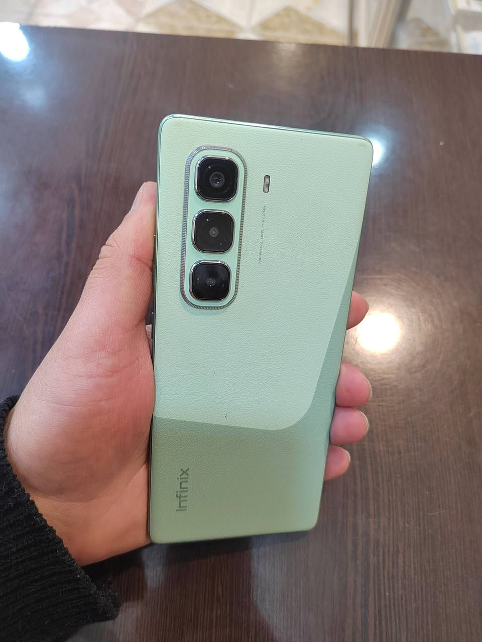 السلام عليكم جهاز انفنكس هوت 50 برو بلص ذاكره 256 رام 16 8 +8 مستخدم حيل نضيف كارتون وشاحنه ويا الجهاز السعر 175 الف مكاني جانب الأيمن حي 17 تموز ***********
***********
