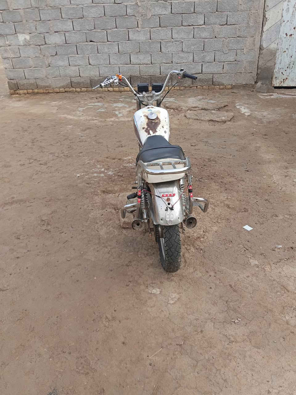 دراجة للبيع ادوات السعر 100قفل مكاني قضاء الدوايه ***********

