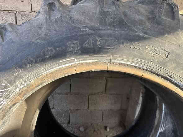 سلام عليكم للبيع زوج تاير فيات 780 حجم34 تايرات نص عمر انضاف الاستفار ‭٠٧٩٠ ٣٥٦ ٦٤٩٧‬
